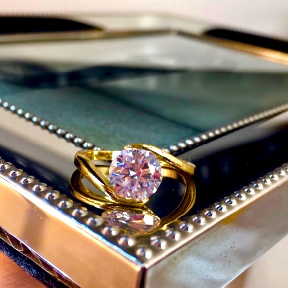 ❤️Beautiful Solitary Ring 2.0ct White CZ Ring - Picture 3 of 8